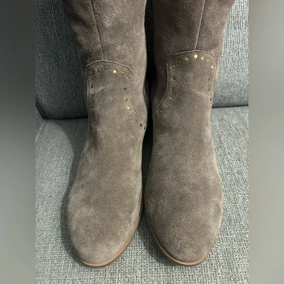 Aerosoles Suede Brown Boots with studded accents size women’s 10 - Picture 3 of 10
